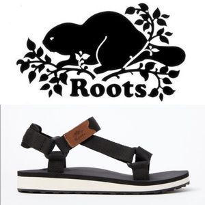 Roots Tofino sandals size US 7